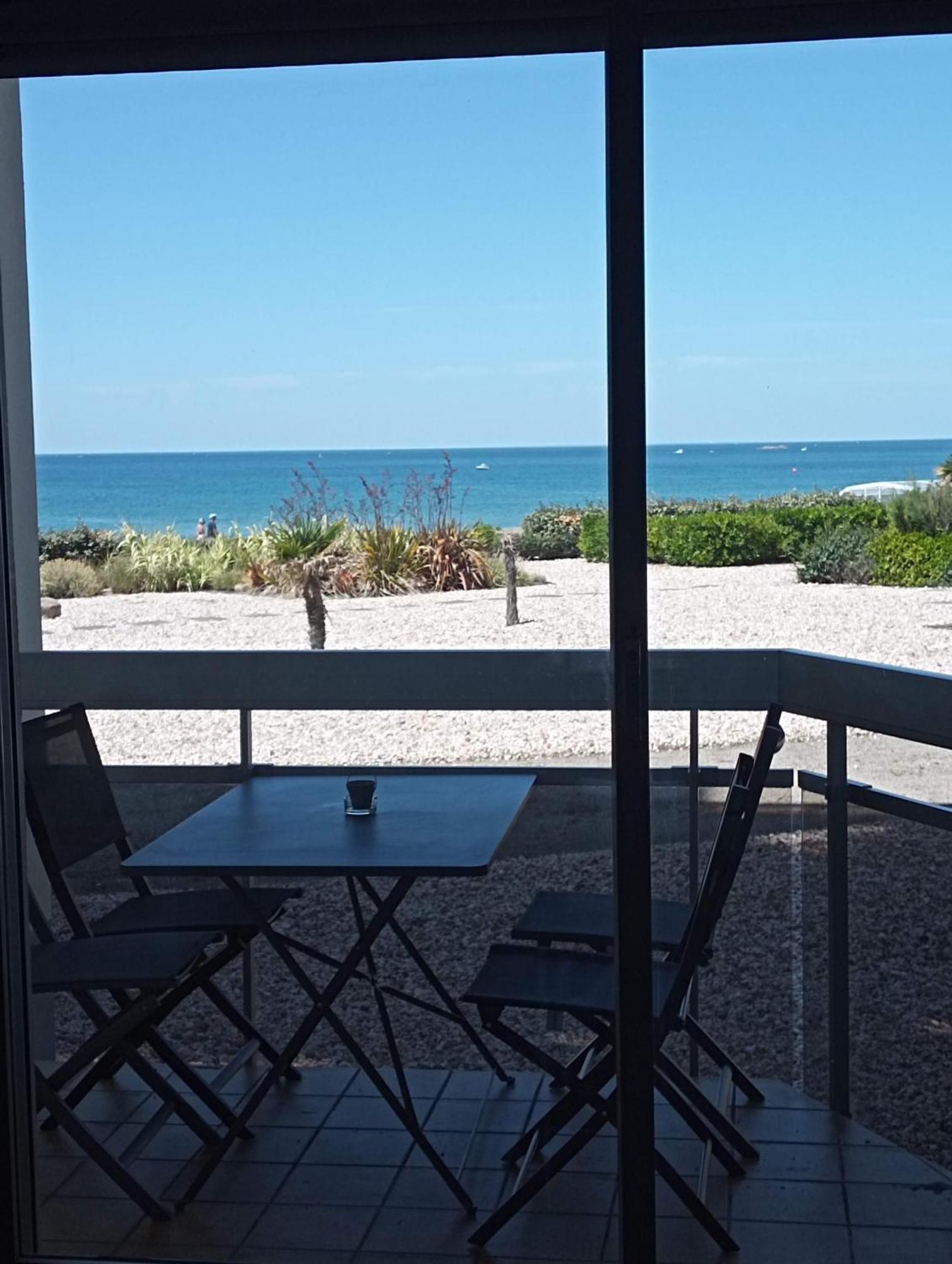Les Pieds Dans L Eau A Gilles Croix De Vie Appartement